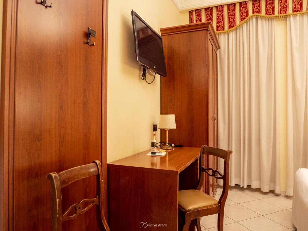 Alla Basilica Rooms Rome Exterior photo